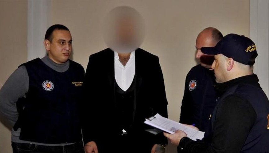 Türkiye kırmızı bültenle arıyordu: Komşuda yakalandı