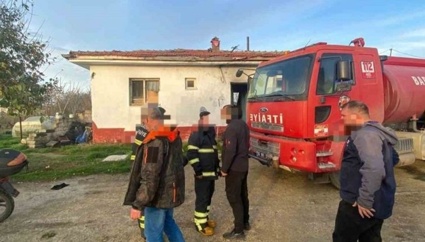 Uyudukları sırada diri diri yaktı: 1 ölü, 1 yaralı