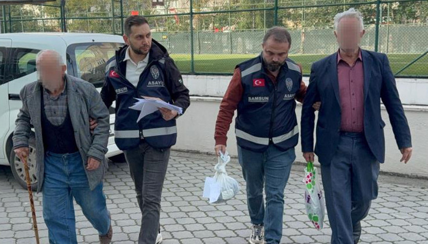 Parkta uygunsuz hareketlerde bulunan 2 kişiye ev hapsi