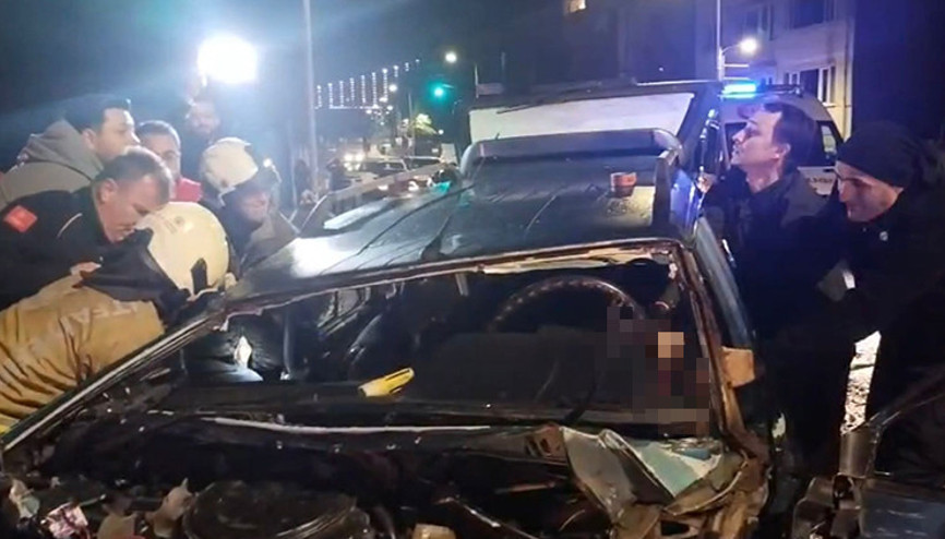 Üsküdarda hatalı sollama kazası 3 kişi yaralandı