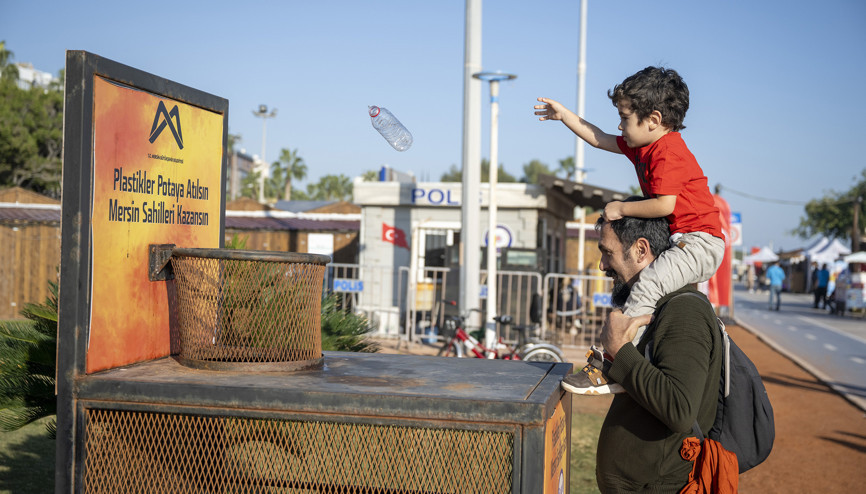 1 ton plastik atık geri dönüştü