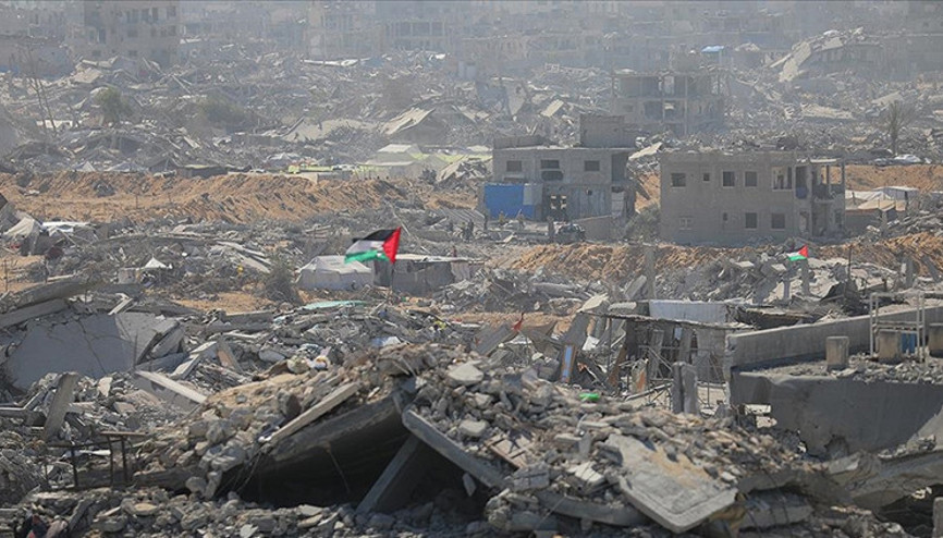 İsrailin Gazzeye saldırıları durmadı: Savaş uçakları Refahı vurdu