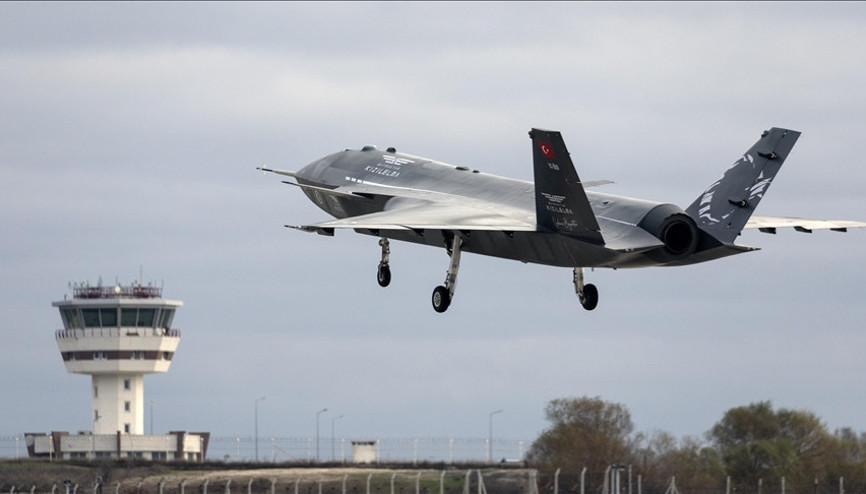 AK Parti Sözcüsü Çelik, KIZILELMAnın görüş ötesi havadan havaya füzeyle hedefini vurmasını değerlendirdi