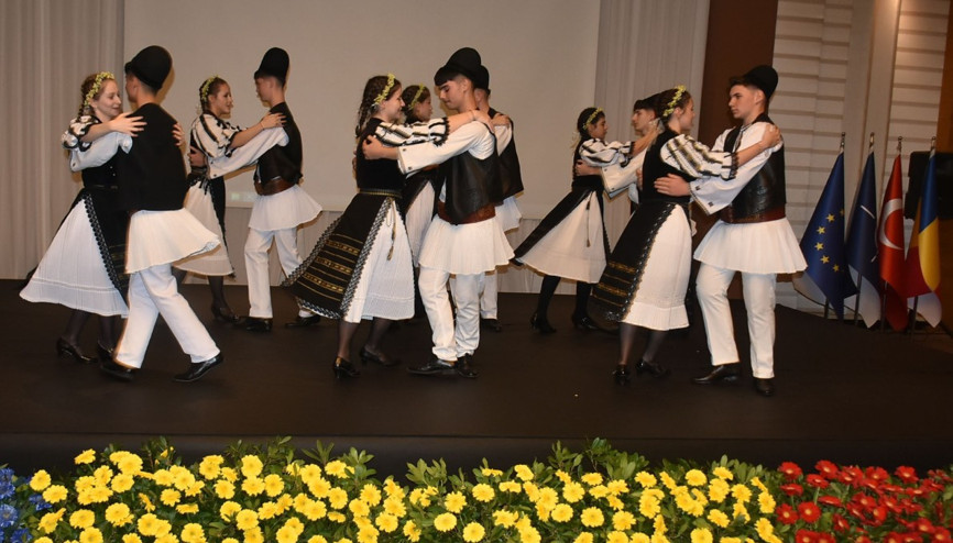 Romanya’nın milli günü İzmir’de görkemli bir törenle kutlandı