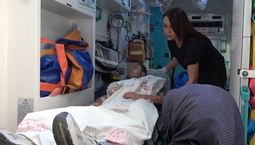 Parkta akranıyla tartışma kanlı bitti… 14 yaşındaki ortaokul öğrencisi bıçaklandı