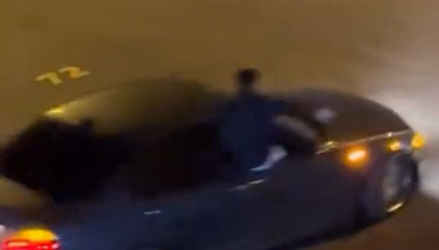 İstanbul-Ümraniye’de drift atan otomobil kamerada