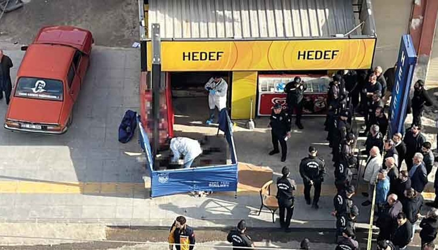 Dehşet zinciri... Önce anne ve oğlunu ardından büfeciyi öldürdü
