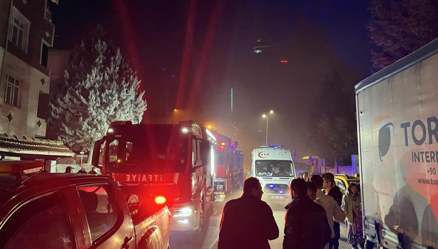 Taşındığı evdeki ilk günde çıkan yangında ağır yaralandı Taşındığı evdeki ilk günde çıkan yangında ağır yaralandı