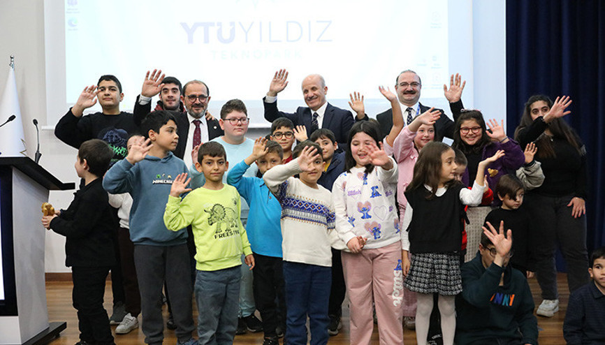 YÖK Başkanı otizmli öğrencilerle