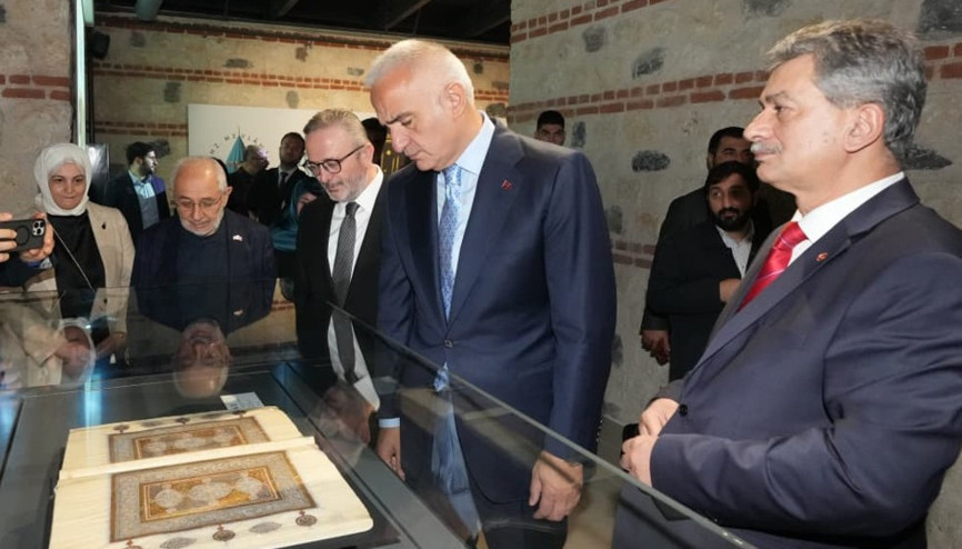 700 yıllık yazma eserler İstanbul’da bir araya geldi