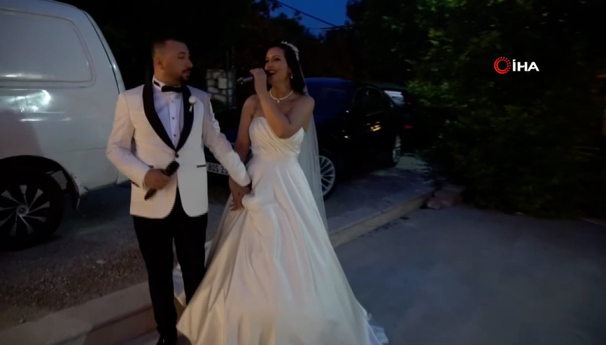 Düğünlerinde söyledikleri şarkı başlarına bela oldu