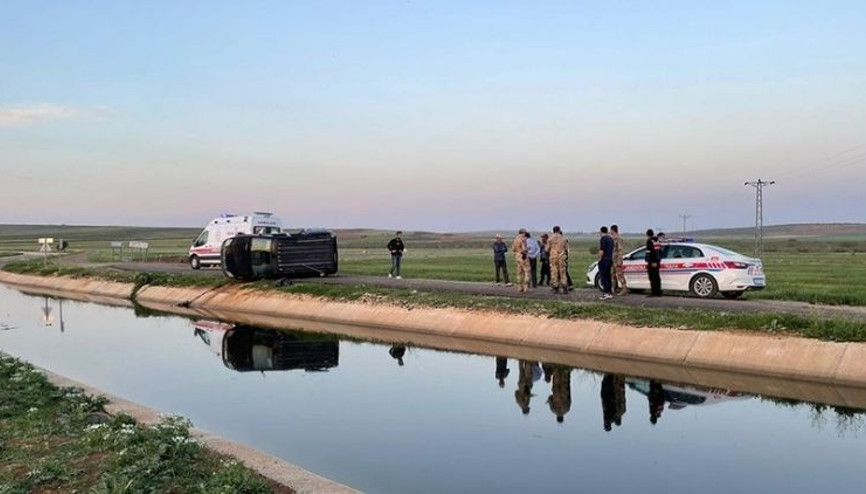 Antalyada bir otomobil sulama kanalına düştü: 1 ölü