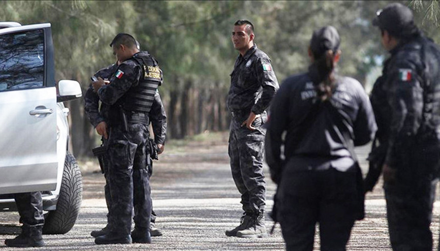 Meksikada araç havaya uçtu: 5 kişi yaşamını yitirdi