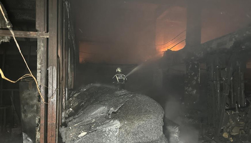 Uşakta fabrikada yangın