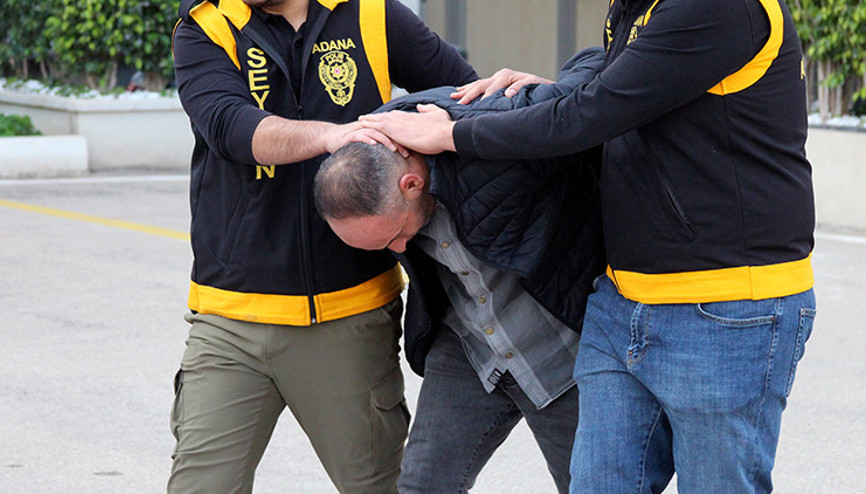 Evinin bahçesinde gömülü el bombası bulunan kişi tutuklandı Evinin bahçesinde gömülü el bombası bulunan kişi tutuklandı