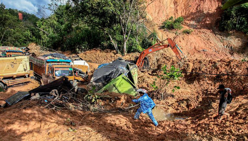 Endonezyada şiddetli yağışlar nedeniyle ölenlerin sayısı 950ye yükseldi