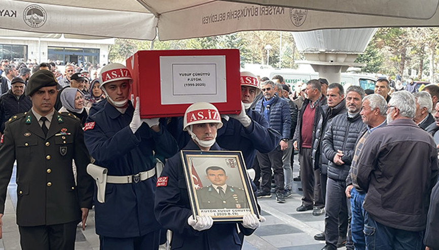 Motosiklet kazasında hayatını kaybetmişti Üsteğmen Yusuf Çürüttü son yolculuğuna uğurlandı