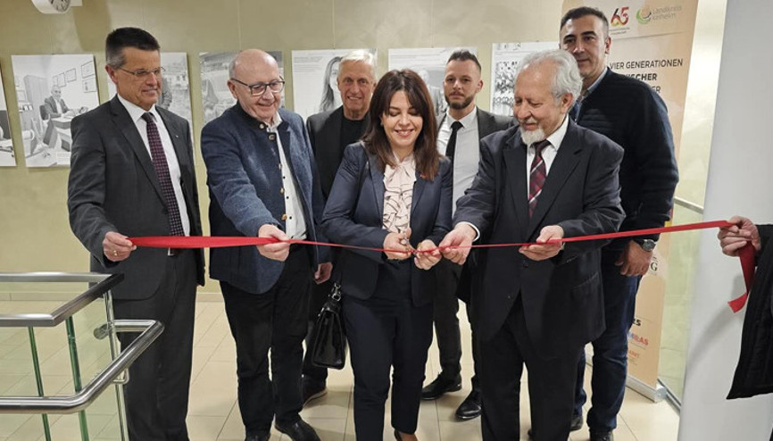 Kelheimde Dört Nesil Türkler fotoğraf sergisi açıldı Kelheimde Dört Nesil Türkler fotoğraf sergisi açıldı