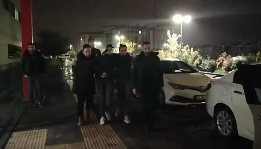 Gözaltına alınan Güllünün kızı ve arkadaşı sağlık kontrolünden geçirildi, 1 kişi daha gözaltına alındı
