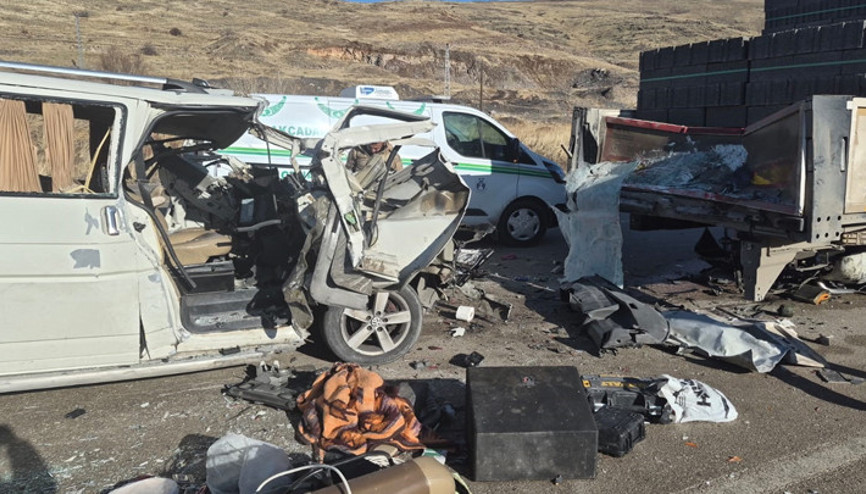 Malatyada feci kaza: 3 kişi hayatını kaybetti