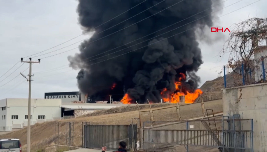 Kırıkkale Organize Sanayi Bölgesindeki bir fabrikada yangın