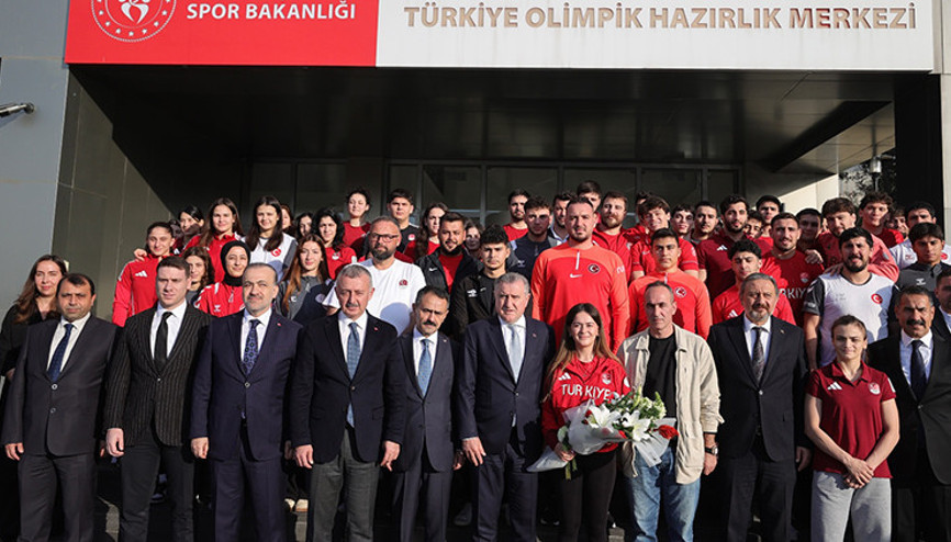 Gençlik ve Spor Bakanı Dr. Osman Aşkın Bak: Milli Sporcu Bursu, Türk sporunda devrim niteliğindedir
