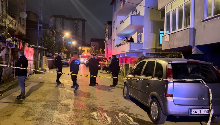 İstanbul - Pendikte evde çıkan yangında 4 çocuk yaralandı İstanbul - Pendikte evde çıkan yangında 4 çocuk yaralandı