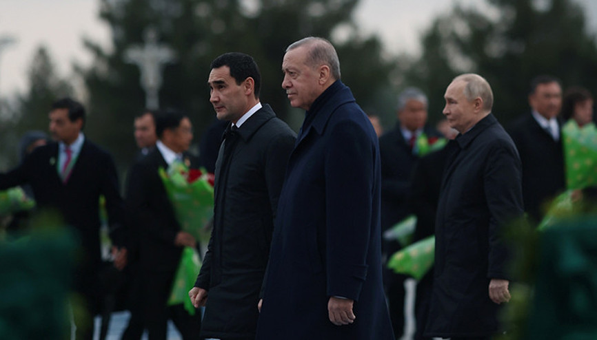 Son dakika... Cumhurbaşkanı Erdoğan Türkmenistanda
