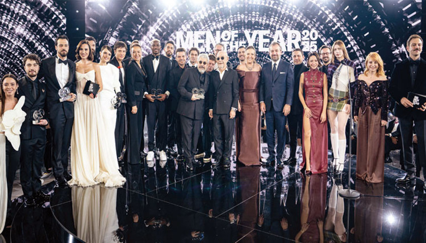 Ödül gecesinde ünlüler geçidi