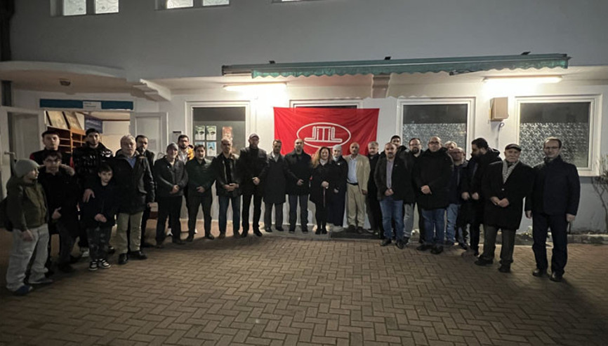 Hannover’de Camilere yazılı saldırı: DİTİB’ten kınama ve güvenlik çağrısı