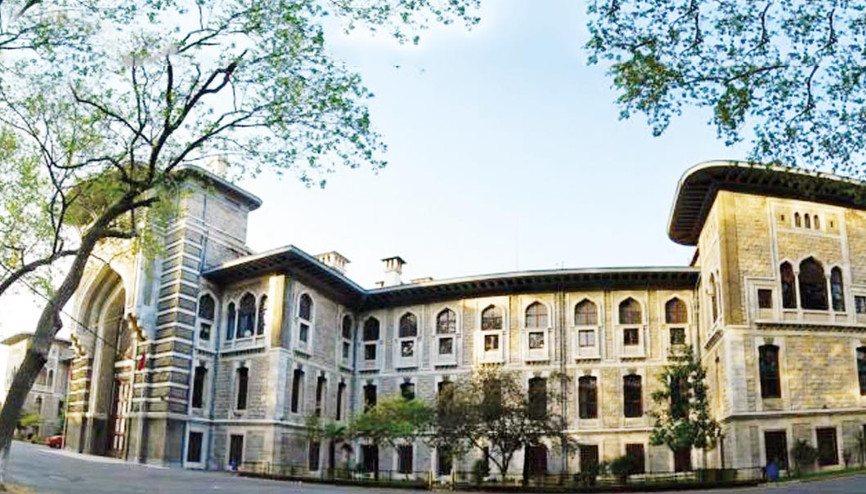 Öğrencilerin taciz iddiaları ile gündeme gelen tarihi lisede yeni gelişme: Müdür açığa alındı