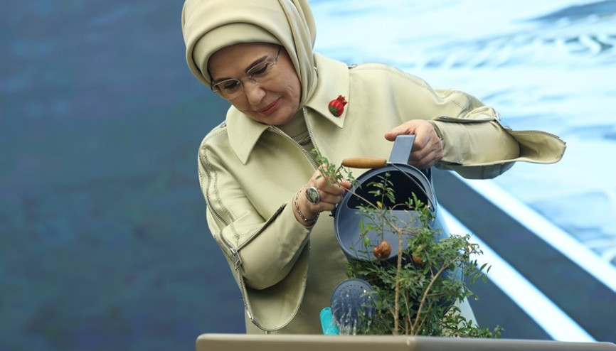 Emine Erdoğan, TOGEM-DERin Artsın Eksilmesin Dönüşüm Pazarının açılışına katıldı