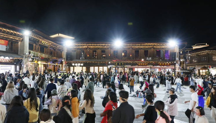 Çinden nüfus politikasında yeni uygulama