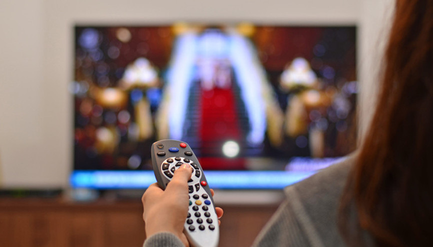 TV yayın akışı 14 Aralık 2025 || Bu akşam televizyonda hangi filmler ve diziler var İşte Kanal D, Show TV, ATV, Star TV, TRT1, Now Tv ve TV8 yayın akışı listesi
