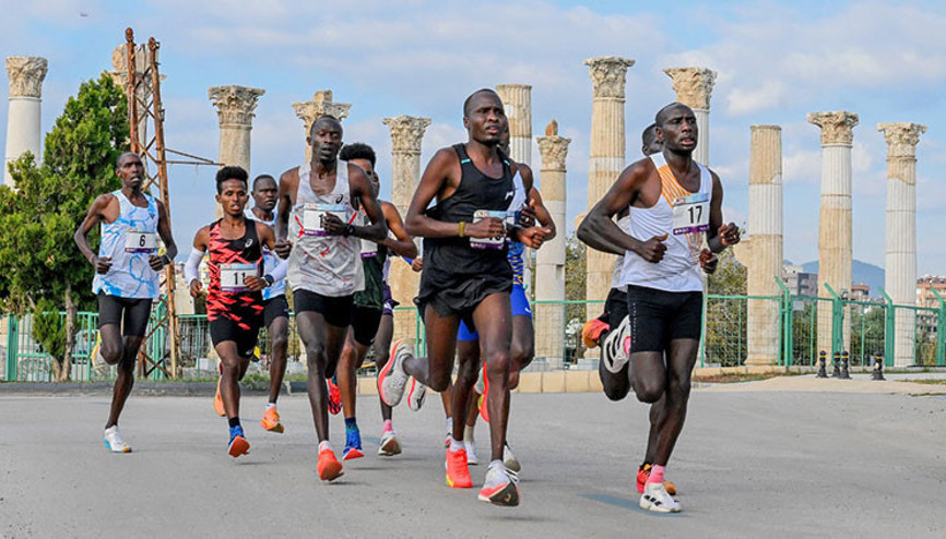 7. Uluslararası Mersin Maratonu koşuldu 7. Uluslararası Mersin Maratonu koşuldu