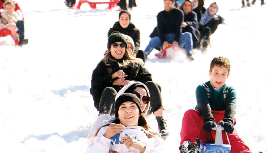 Beyaz pistlerde rengarenk sezon