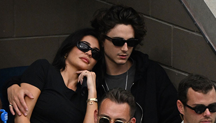 Ünlü çiftin aşk bilmecesi… ‘Bu ilişki tek şartta yürür’ dedi… Gururu kırıldı ama gönlüne söz geçiremedi Ünlü çiftin aşk bilmecesi… ‘Bu ilişki tek şartta yürür’ dedi… Gururu kırıldı ama gönlüne söz geçiremedi