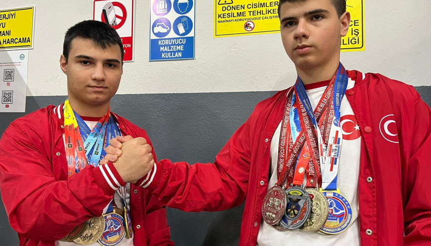 İkizlerden biri dünya birincisi diğeri dünya ikincisi oldu