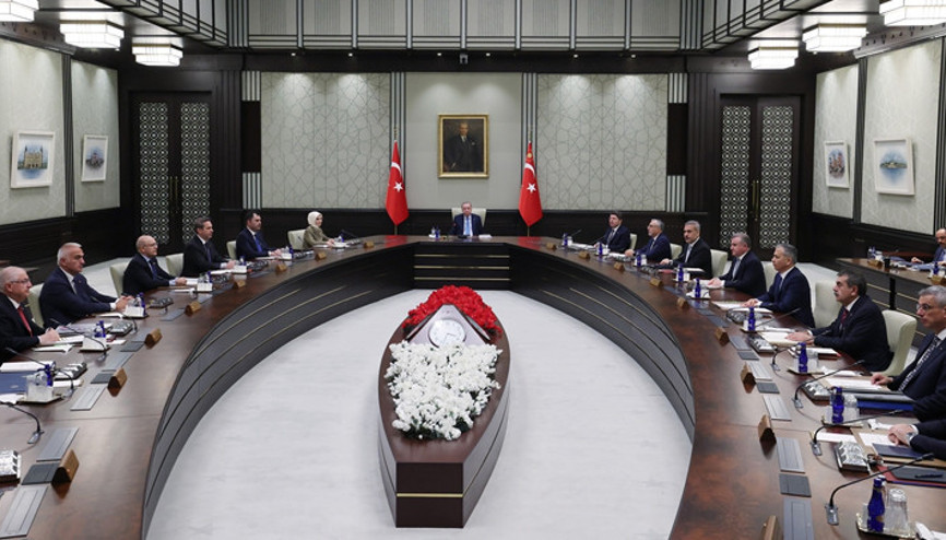 Cumhurbaşkanlığı Kabinesi toplandı İşte masadaki başlıklar