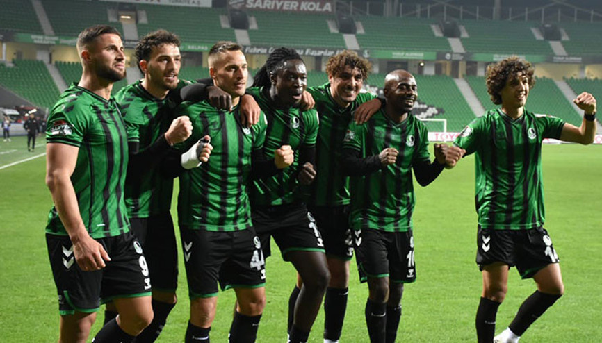 Sakaryaspor, evinde 3 golle kazandı