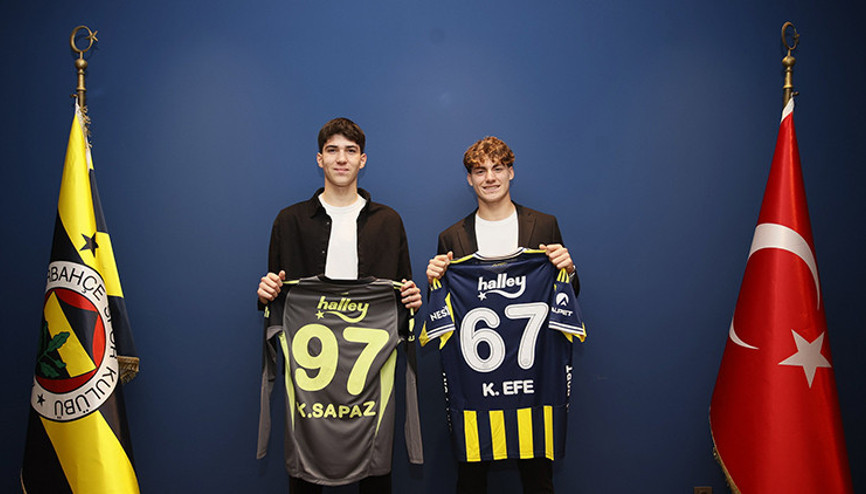 Fenerbahçe, 2 genç futbolcuyla profesyonel sözleşme imzaladı