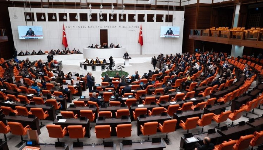 Cumhurbaşkanlığı ile Çalışma ve Sosyal Güvenlik Bakanlığının 2026 yılı bütçesi kabul edildi... Bakan Işıkhandan TBMMde asgari ücret mesajı