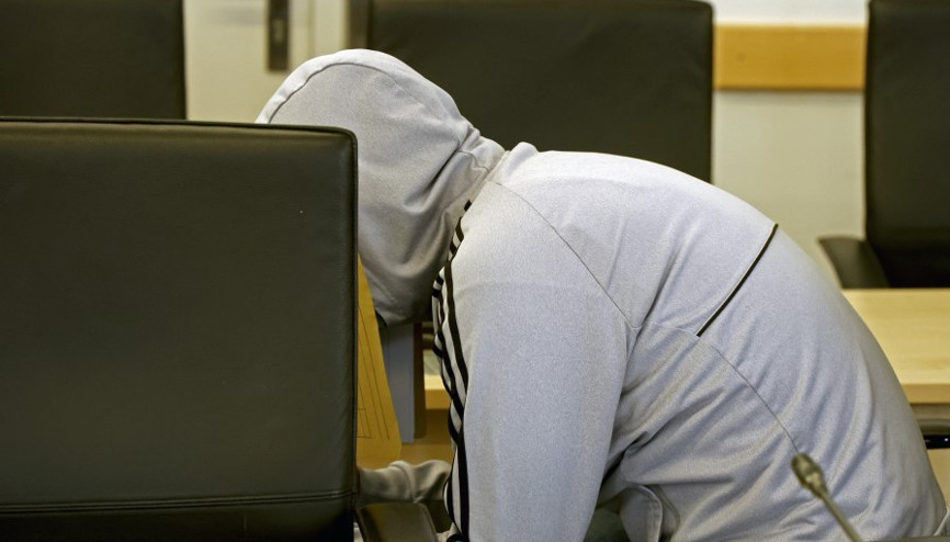 Arkadaşları tarafından tecavüze uğradı