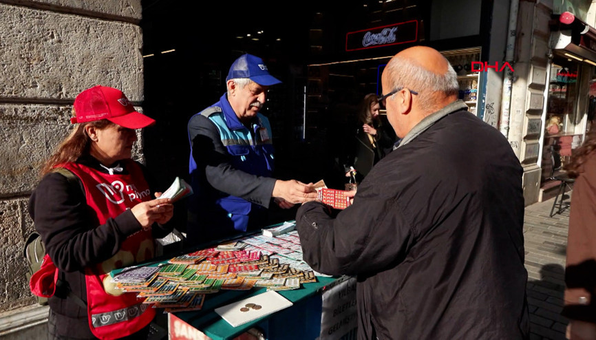 Yeni yıla sayılı günler kala Milli Piyango’nun 800 milyon TL’lik rekor ikramiyesine yoğun ilgi