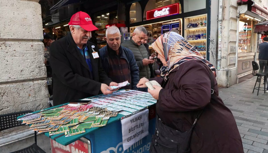 Milli Piyangodan yılbaşında rekor ikramiye... Biletlere yoğun ilgi var, hızla tükeniyor