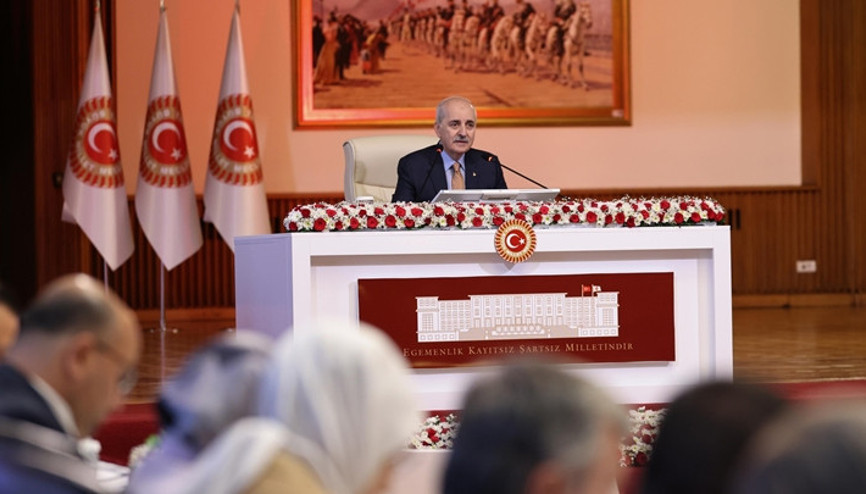 AK Parti Terörsüz Türkiye süreci raporunu TBMMye sundu