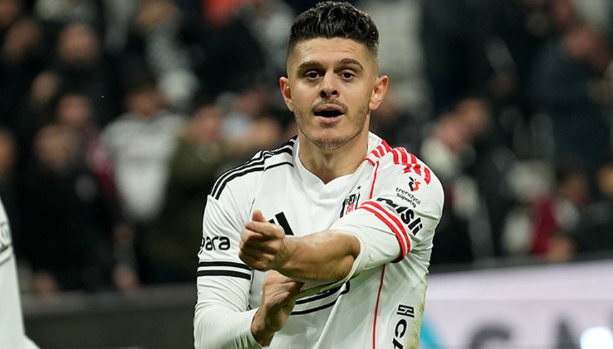 Rashica: Forvet oynamaya alışkınım