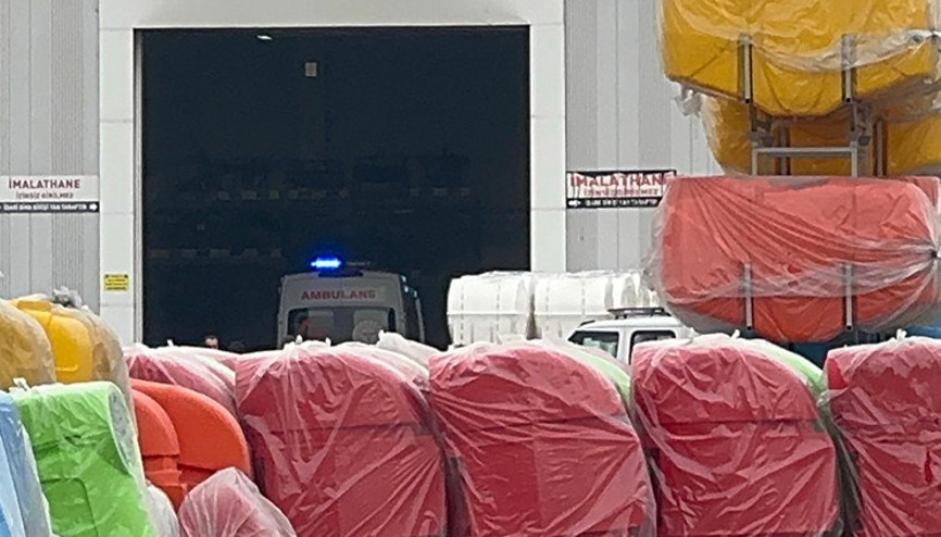 Fabrikada korkunç olay: Forkliftin altında kalan işçi altında kaldı