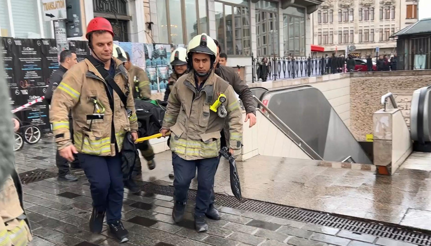 Şişhane metro istasyonunda raylara atlayan 1 kişi hayatını kaybetti
