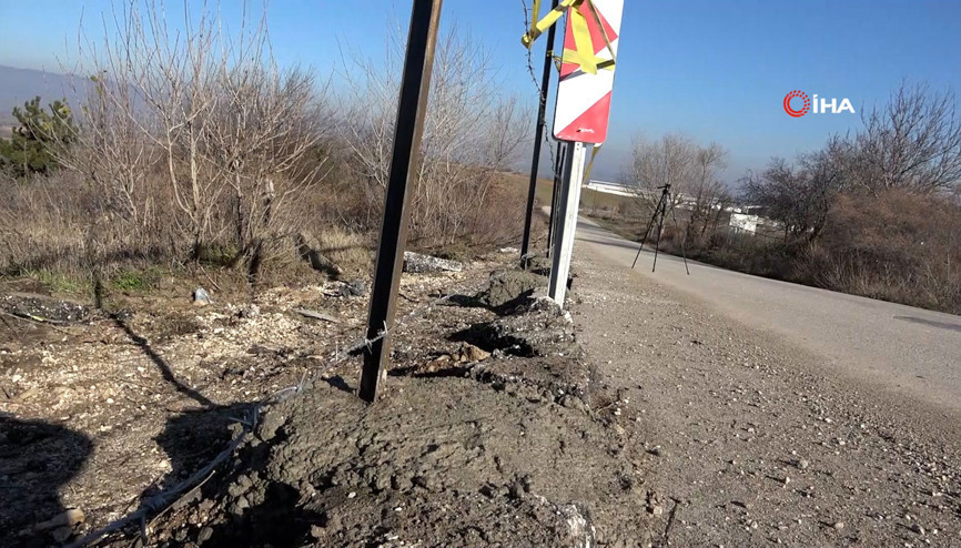 Benim arazim dedi, köy yolunu kestirdi